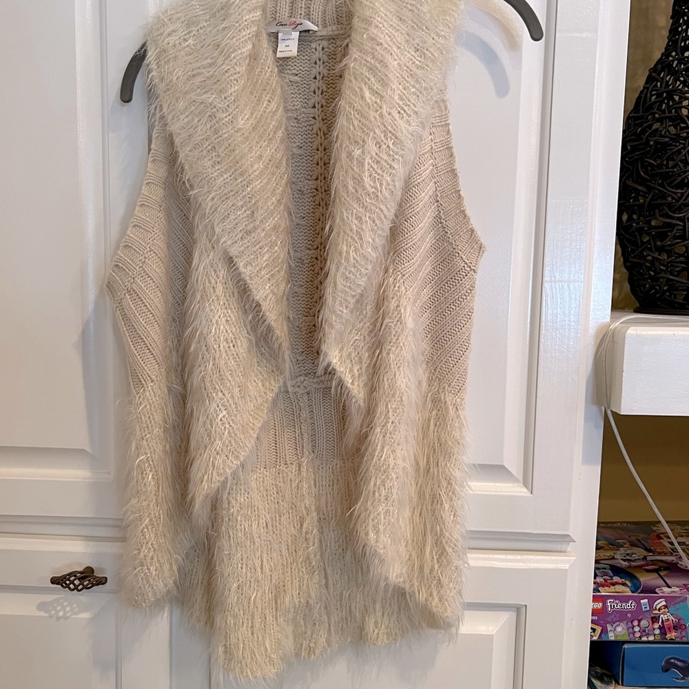 Coco Roja Soft cozy vest size Small fits XS to S tan